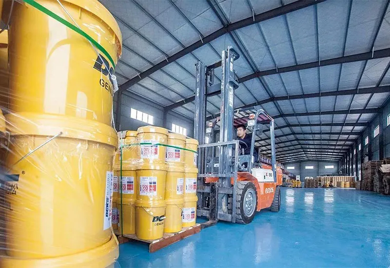 Автоматизированный и интеллектуальный производственный цех «Хуацин Смазочные Материалы»